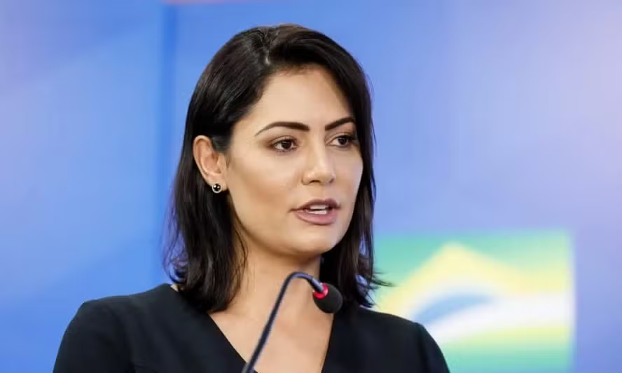 Michelle Bolsonaro supera Lula e vence em possível segundo turno