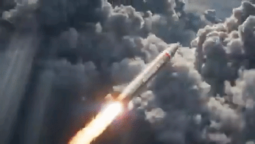 Vídeo de IA mostra Estátua da Liberdade destruída por mísseis do Irã. Veja os detalhes da propaganda de guerra.