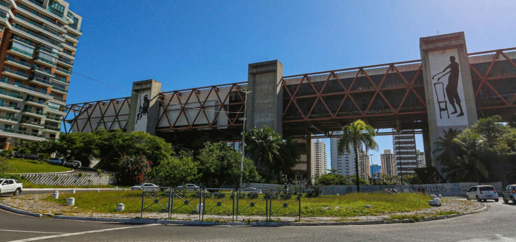 Leilão do antigo Centro de Convenções fracassa  e não tem nenhum lance. Veja os motivos da falta de interessados.