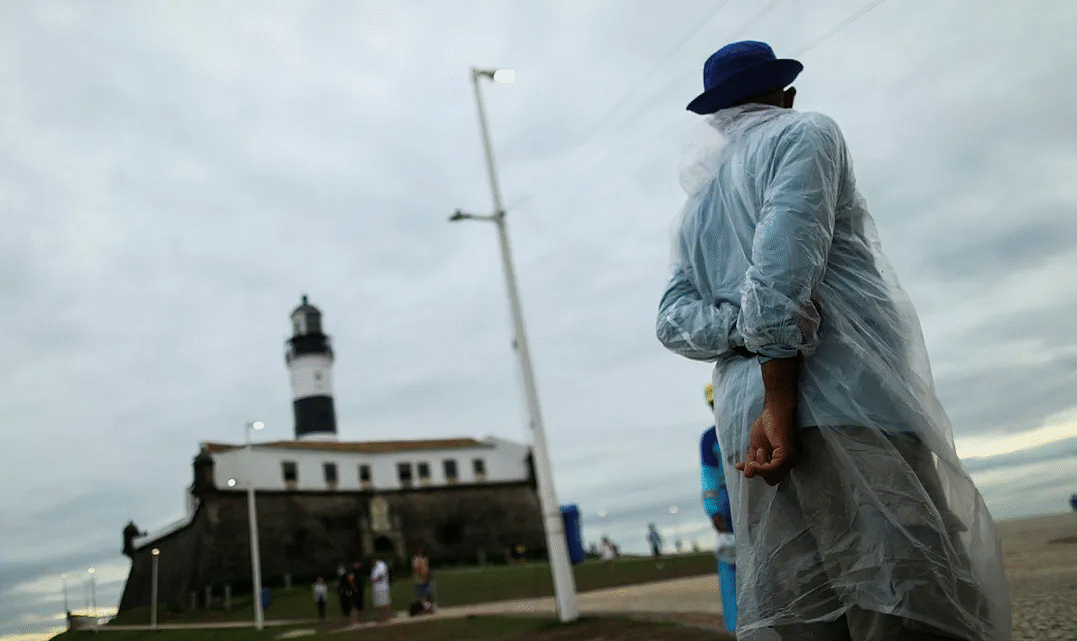 Sol ou chuva? Veja a previsão do tempo para Salvador agora
