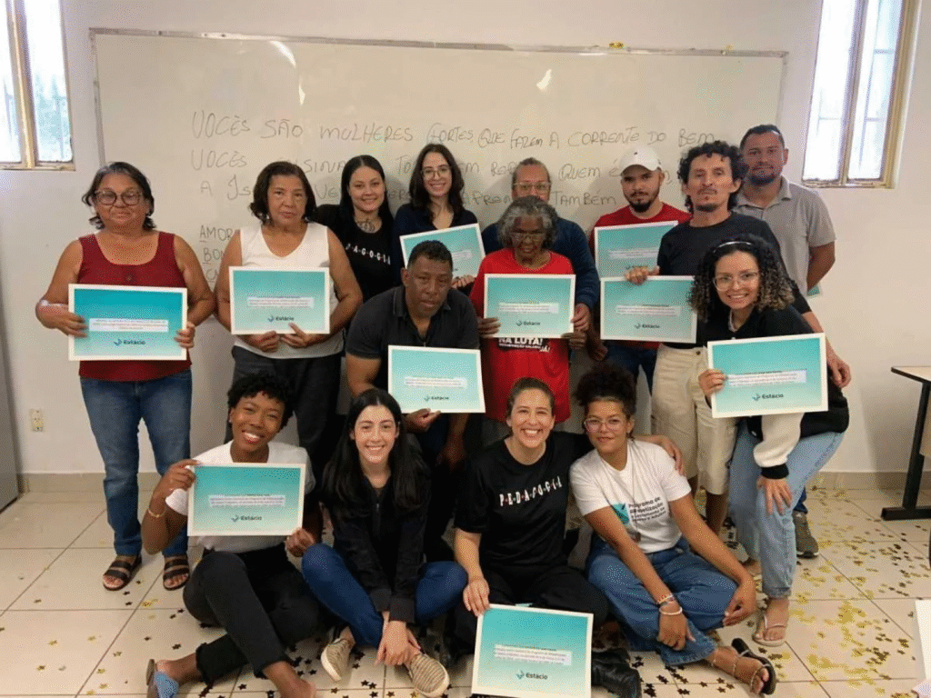 Inscrições abertas para o Programa de Alfabetização no Campus Gilberto Gil em Salvador até 06/03. Vagas gratuitas para jovens e adultos.