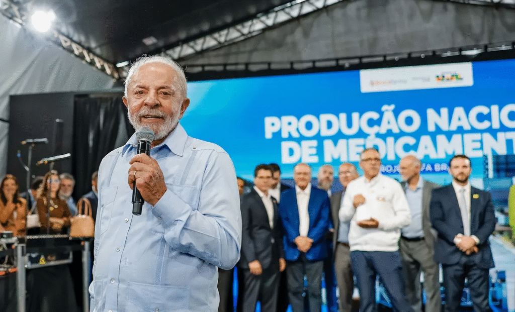 Lula e Alckmin confirmados para 2026. Presidente mantém vice na chapa e define estratégia para a reeleição.