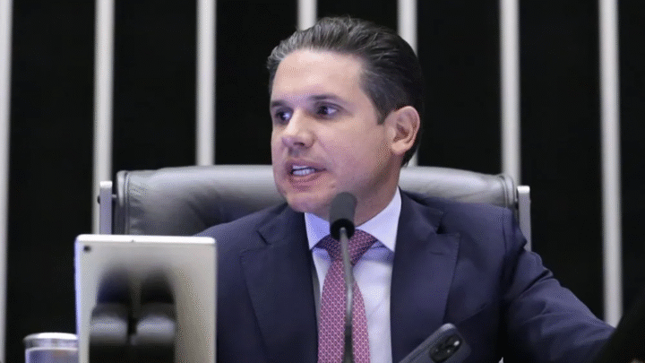 Mudança na jornada? Saiba quando o Fim da escala 6×1 será votado