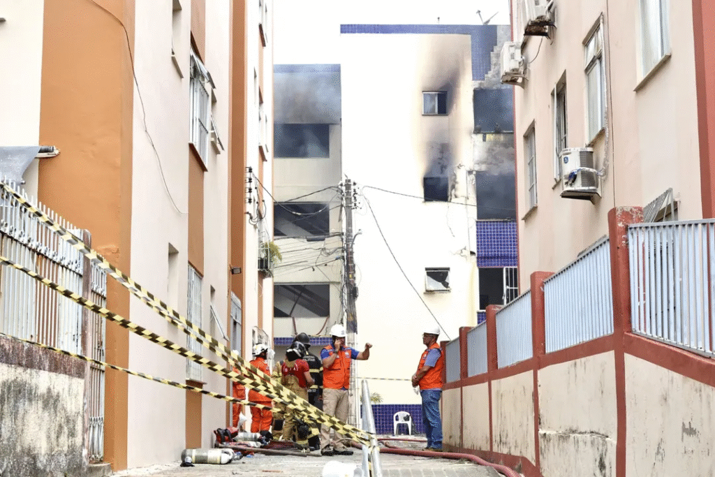 Explosão no Stiep: Codesal inicia demolição de prédio atingido em Salvador nesta quinta (09). Confira os prazos.