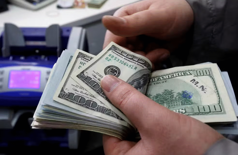 Dólar hoje: saiba por que a moeda americana despencou para R$ 5,06