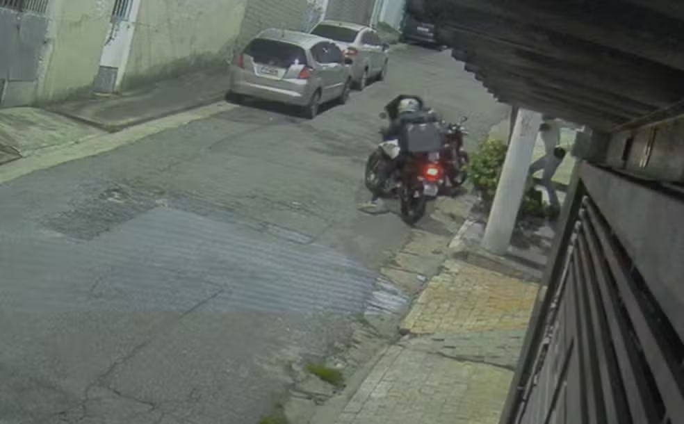 Dois suspeitos morrem após policial reagir a assalto na Casa Verde