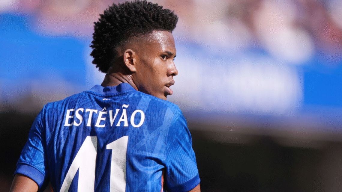 Acabou a lua de mel? Estêvão é duramente criticado após derrota do Chelsea