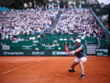 João Fonseca em Monte Carlo contra Zverev — Foto: REUTERS/Manon Cruz