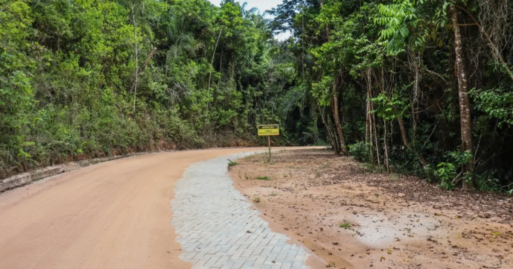 Ciclovia de Pituaçu: Conder inicia obra de reforço de R$ 4,8 milhões para acesso à barragem. Veja o que muda no parque.