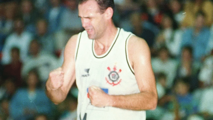 Trajetória de Oscar Schmidt une torcidas de Santos, Palmeiras e Corinthians