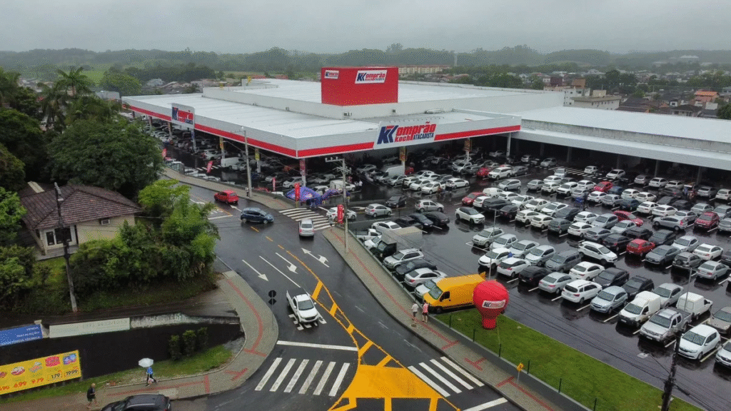 Rede de supermercados abre 140 vagas com jornada de trabalho 5x2. Confira como se candidatar em Santa Catarina.