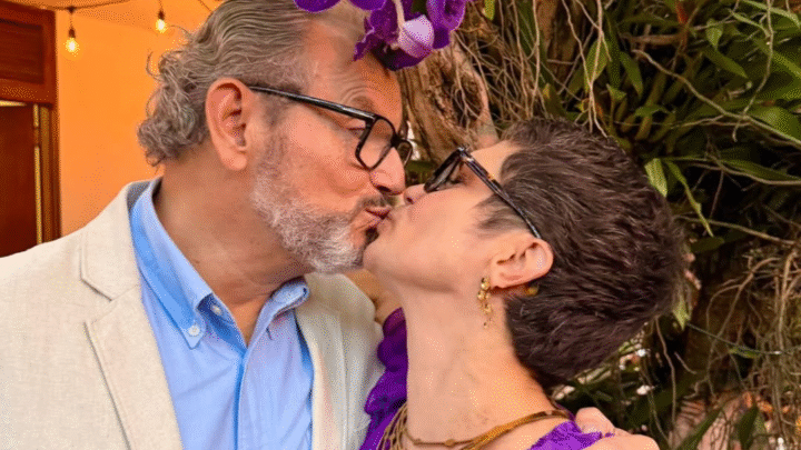 Sandra Annenberg encanta fãs com fotos românticas ao lado do marido