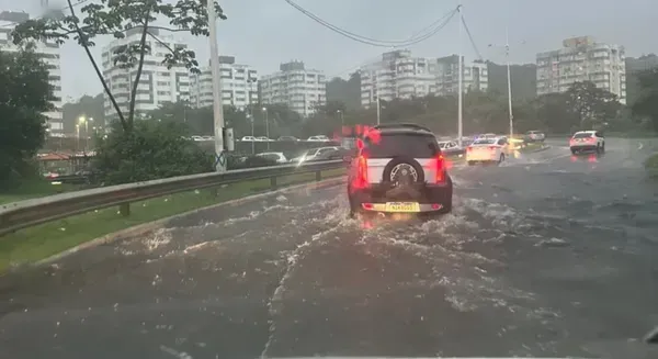Previsão do tempo para Salvador: semana será de chuva forte e alerta