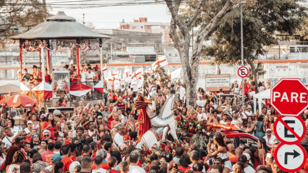 Saiba o que abre e fecha no Rio no feriado de Dia de São Jorge, 23 de abril. Confira horários de transportes, bancos e as festas em Quintino.