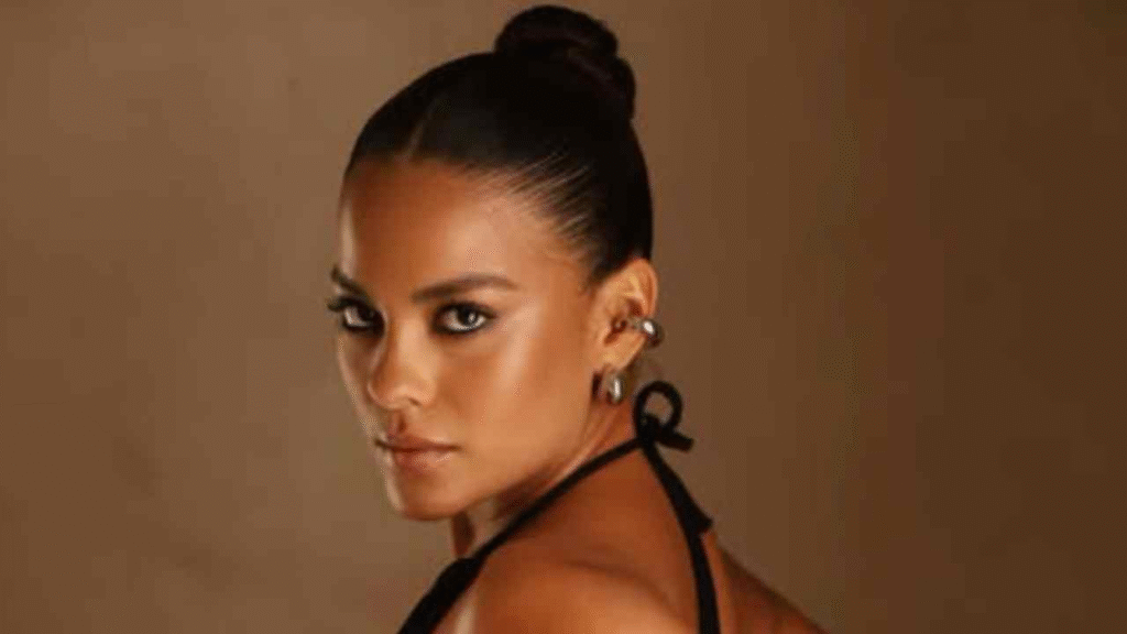 Bella Campos chora ao mudar visual após fim de Maria de Fátima em Vale Tudo. Veja a transformação nesta sexta (24) e o desabafo.