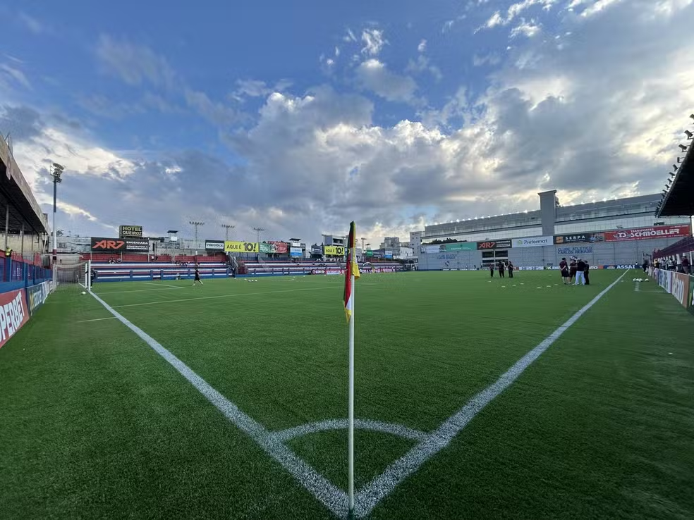 Brusque x Confiança: saiba onde assistir ao vivo, veja as prováveis escalações e o horário do jogo da Série C neste sábado (25).