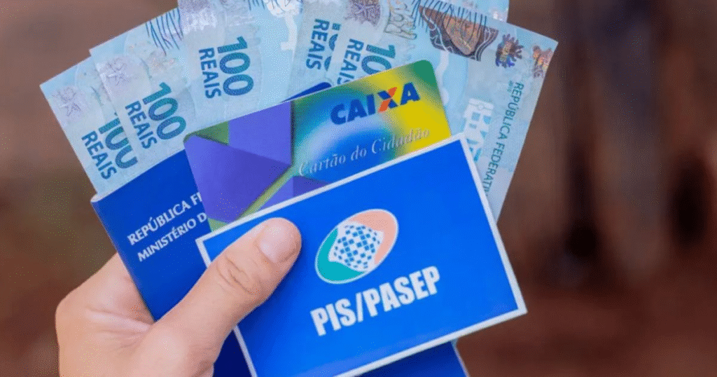 Caixa paga novo lote do PIS/Pasep esquecido. Saiba como consultar o calendário de pagamentos e como sacar até R$ 2,8 mil.
