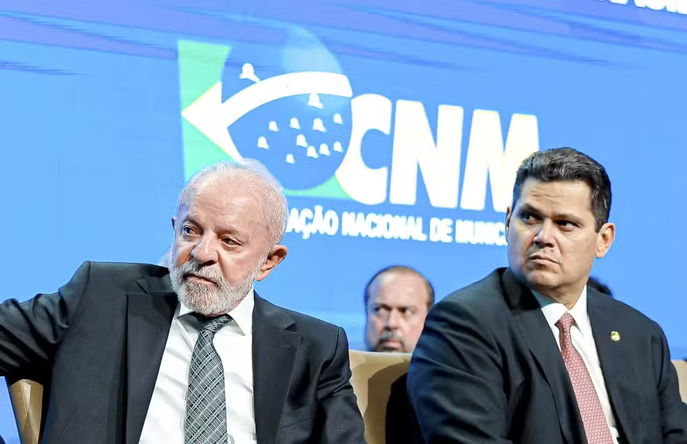 Lula decide não promulgar PL da Dosimetria após derrota no Congresso