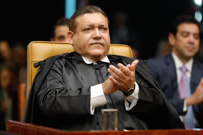 Nunes Marques assume o TSE com foco em regulação e soberania