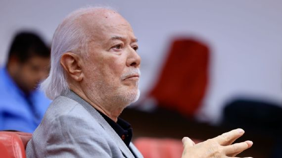 Diretoria do São Paulo se reúne com Roger e garante permanência