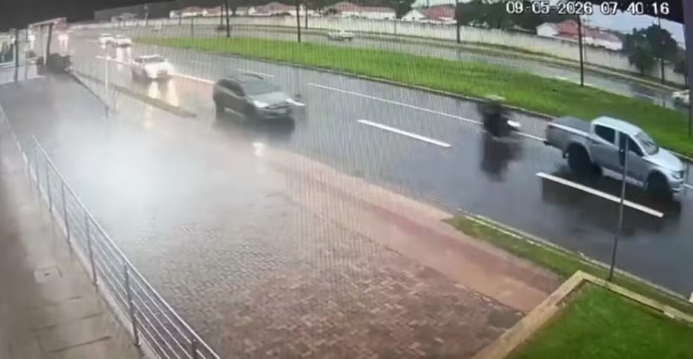 Motociclista morre em colisão na Avenida Duque de Caxias