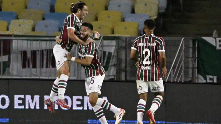 Fluminense faz duelo direto com o São Paulo no Maracanã pela Série A