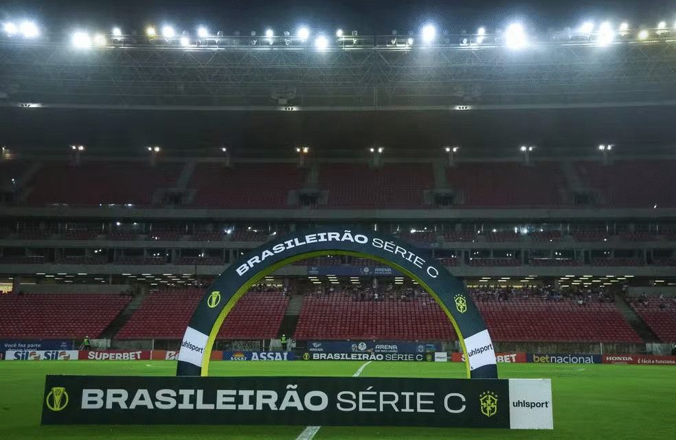 Santa Cruz x Volta Redonda: onde assistir ao vivo o jogo da Série C