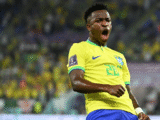 Atacante Vini Jr celebra convocação para a disputa de sua segunda Copa do Mundo - Foto: Getty Imagens