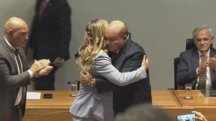Ibaneis Rocha fala em ‘realinhamento’ e rompe com a governadora Celina Leão no DF