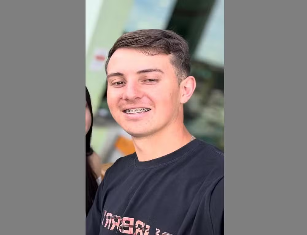 Jovem de 25 anos morre após ser atingido por um raio em Sumidouro, no interior do Rio de Janeiro. Estado registrou mais de 2 mil descargas durante temporal.