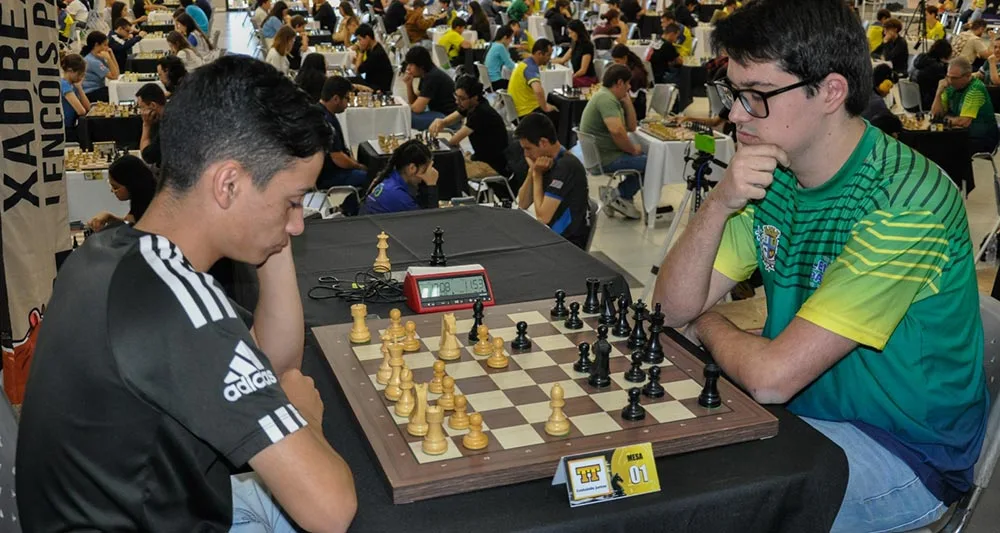 Atletas de lençóis paulista brilham com seis troféus na Liga do Enxadrista