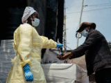 Novo surto de Ebola faz OMS elevar nível de alerta no Congo - Foto: Jospin Mwisha/AFP