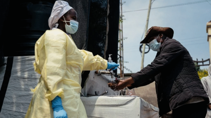 Novo surto de Ebola faz OMS elevar nível de alerta no Congo
