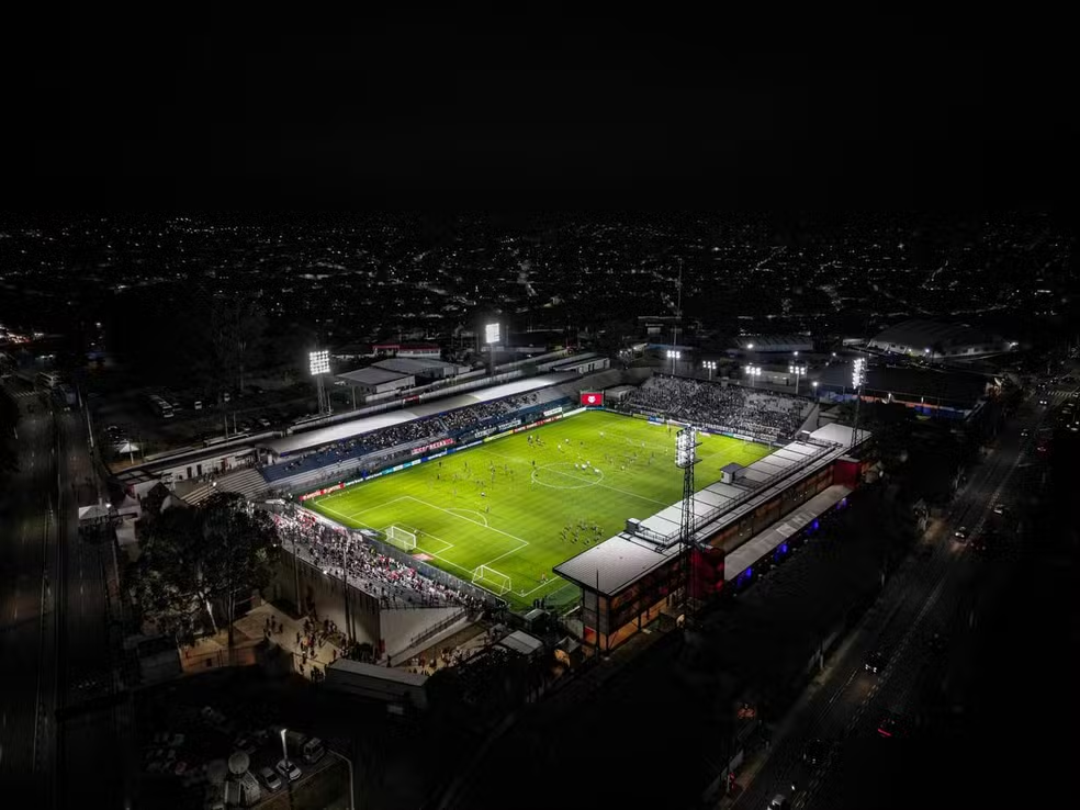 Saiba onde assistir ao vivo Bragantino x Carabobo pela Sul-Americana. Veja o horário, escalações e o que o time precisa para classificar.