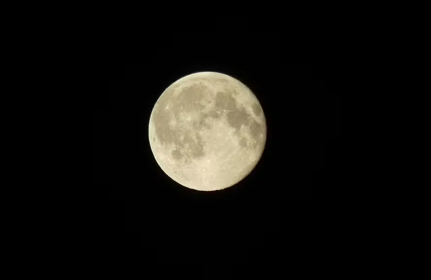 Evento astronômico duplo chama a atenção de observadores no céu do fim de semana