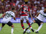 Assista Flamengo x Coritiba ao vivo pela 18ª rodada do Brasileirão - Foto: Marcelo Cortes / Flamengo