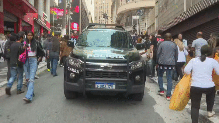 Tentativa de roubo a policial em folga termina em tiroteio sao bento e correria na Linha 1-Azul