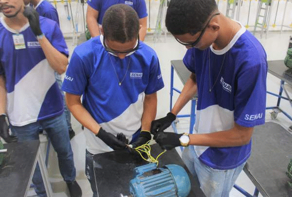 Instituição de ensino profissionalizante anuncia milhares de oportunidades de capacitação no estado