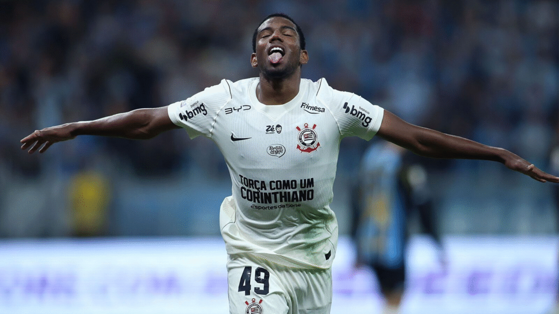Corinthians vence o Grêmio por 3 x 1 de virada e sobe na tabela do Brasileirão Corinthians vence o Grêmio por 3 x 1 de virada e sobe na tabela do Brasileirão