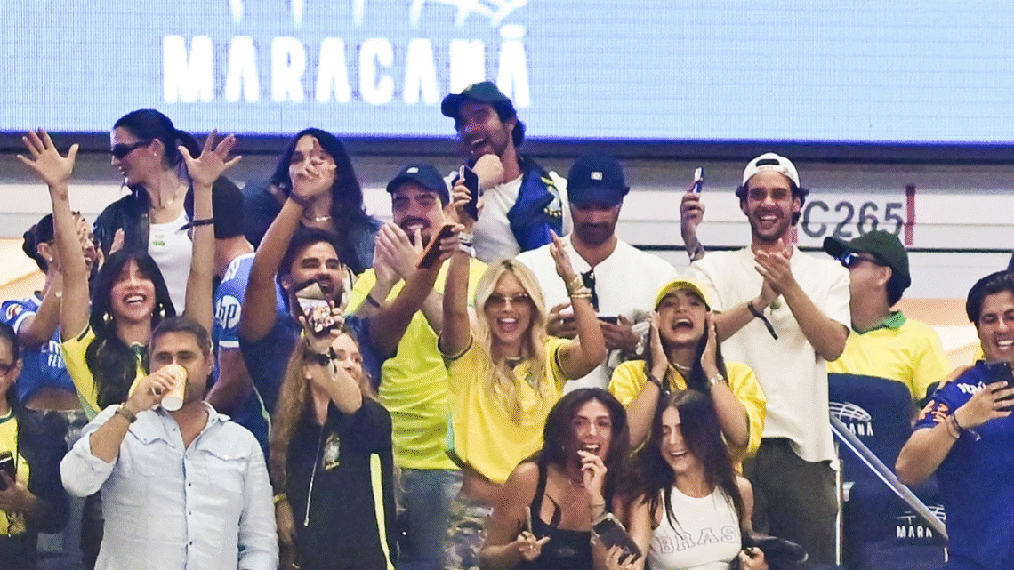 Virginia Fonseca vibra com gol de Vini Jr. no Maracanã