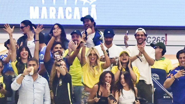 Virginia Fonseca vibra com gol de Vini Jr. no Maracanã