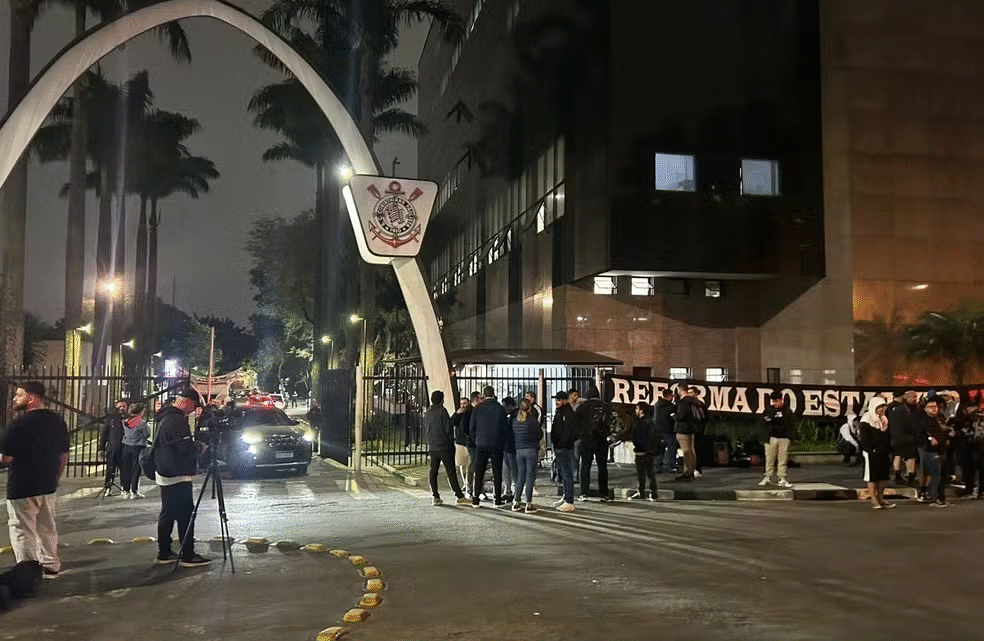 Coordenadores do comitê de reestruturação do Corinthians deixam cargos