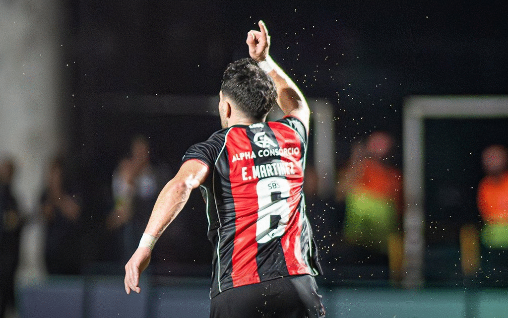 Colossal! Vitória bate Fortaleza de virada e é campeão da Copa do Nordeste