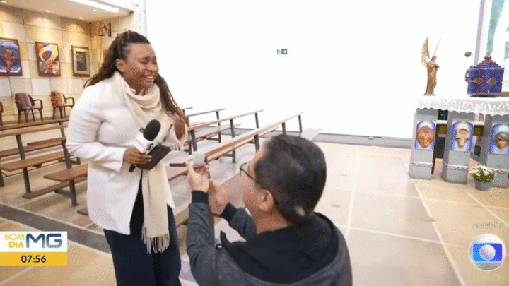 Repórter é pedida em casamento ao vivo na TV Globo
