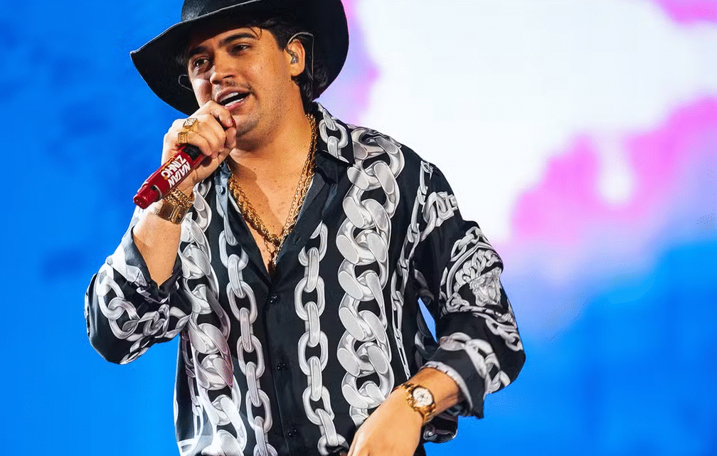 Natanzinho Lima lança álbum ao vivo ‘Na liga em Sampa’, mas regravação de ‘Malandragem’ gera polêmica Natanzinho Lima lança álbum ao vivo ‘Na liga em Sampa’, mas regravação de ‘Malandragem’ gera polêmica