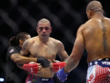Poatan é nocauteado por Gane e adia o sonho do terceiro cinturão no UFC - Foto: Chris Graythen/Getty Images/AFP