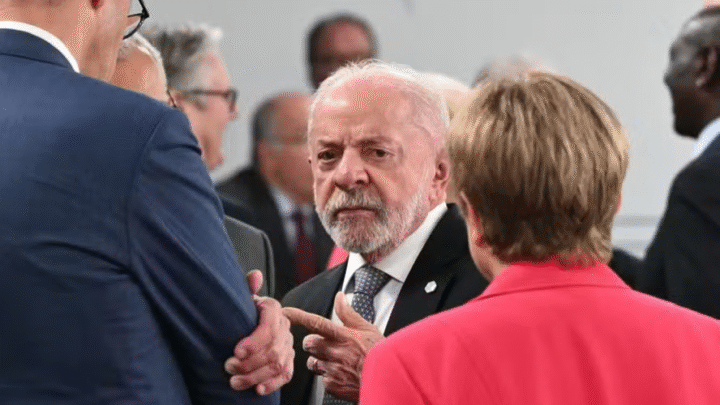 “Não se meta nas eleições do Brasil”, dispara Lula em resposta direta a Donald Trump no G7