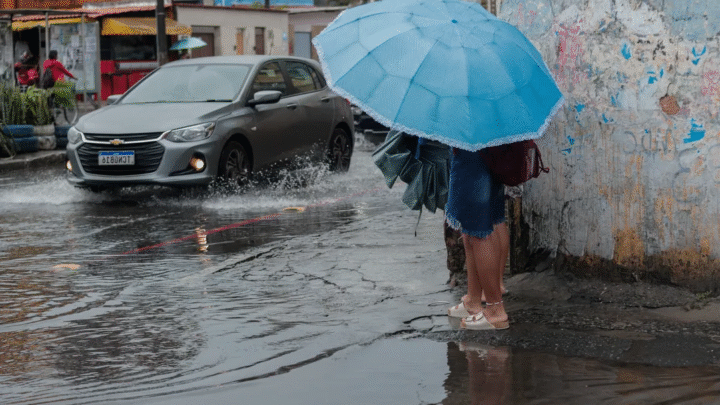 Frente fria chega a Salvador e traz chuvas para os próximos dias