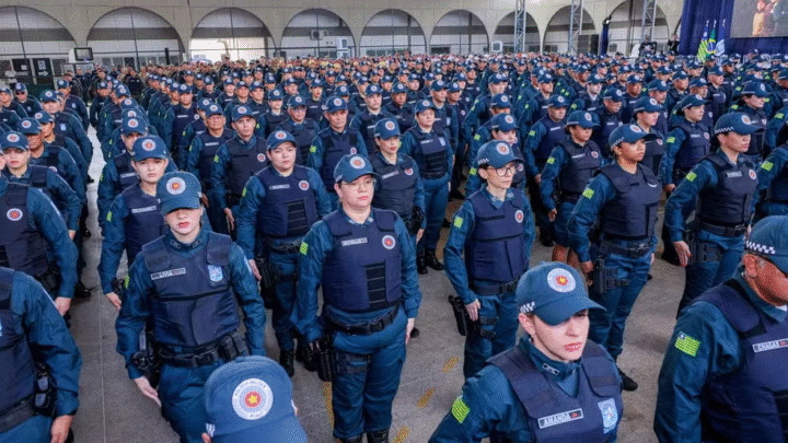 Governador anuncia concurso com mais de mil vagas e confirma o lançamento do edital pmpi