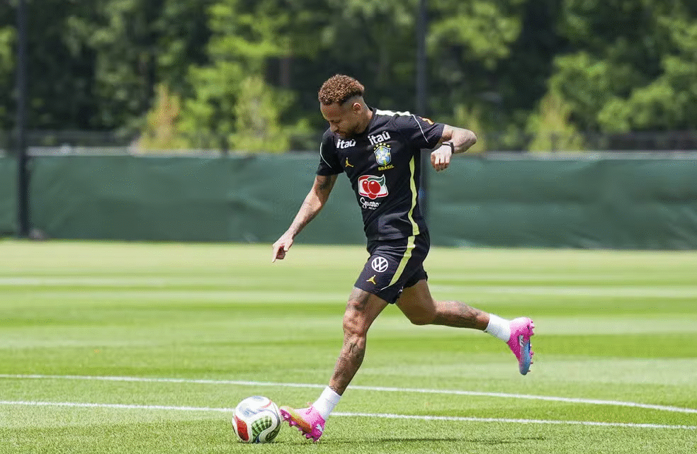 Neymar está fora do jogo contra o Haiti, mas faz treino intenso em Nova Jersey; veja fotos